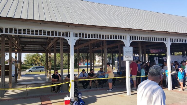 src brunswick bazaar farmers market 1 768x432