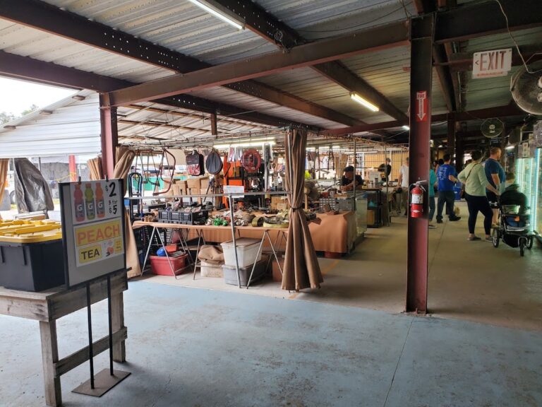 src renninger s mount dora flea market 1 768x576