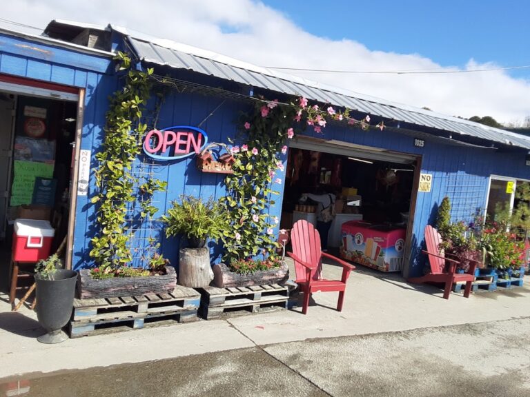 src smiley s flea market 1 768x576
