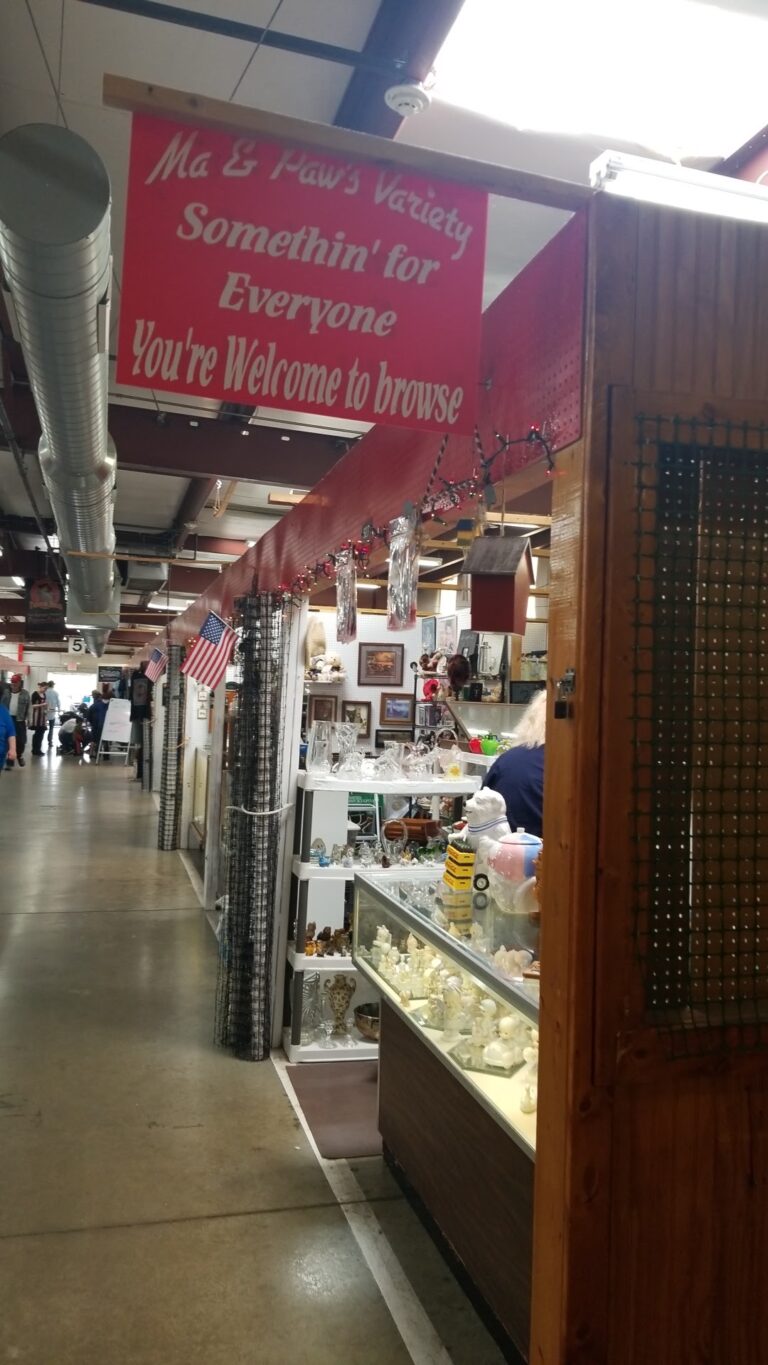 src treasure aisles flea market 1 768x1365